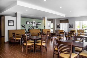 Hotel Sleep Inn & Suites