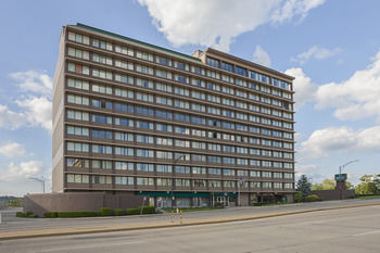 Hotel Quality Inn & Suites Cincinnati Downtown
