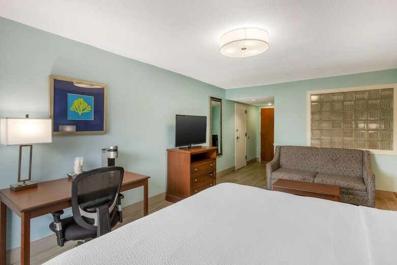 Best Western Plus Myrtle Beach Hotel
