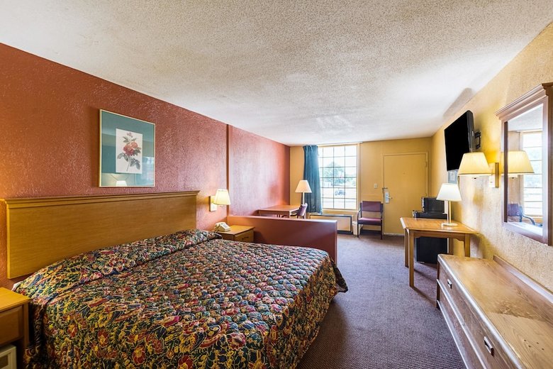 Motel Rodeway Inn And Suites