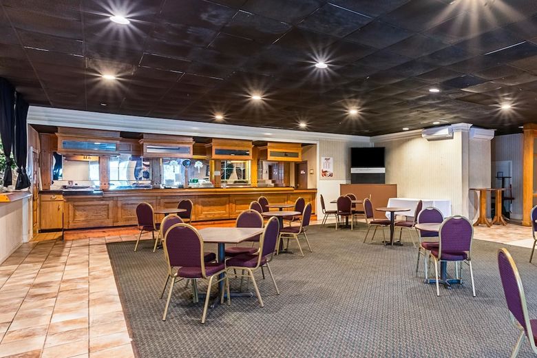 Motel Rodeway Inn And Suites