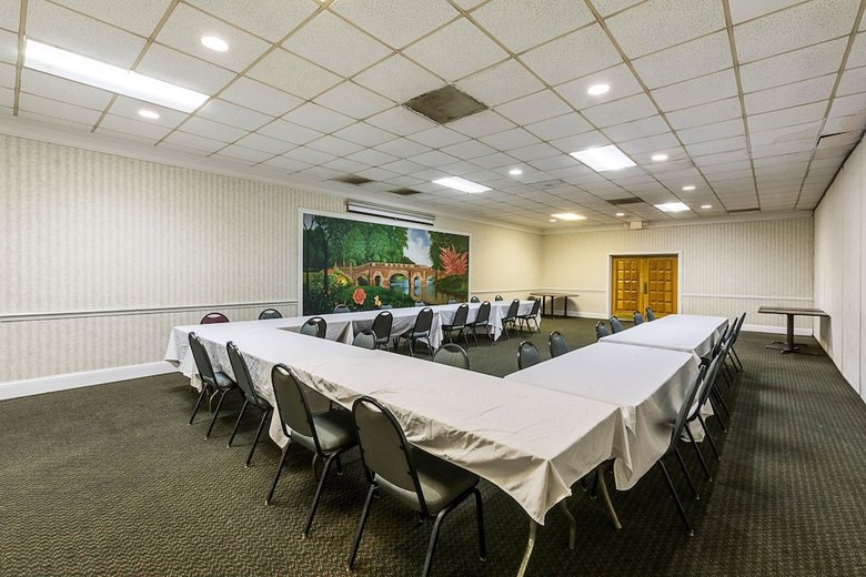 Motel Rodeway Inn And Suites