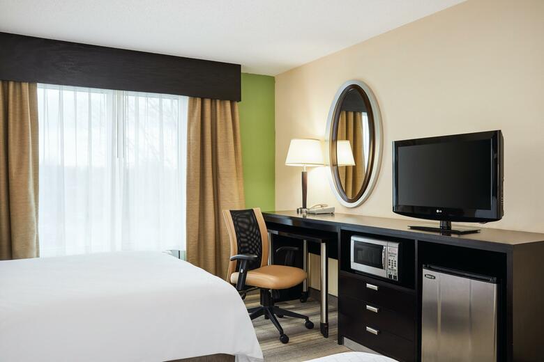 Hotel Holiday Inn Express I-26 & Us 29 At Westgate Mall