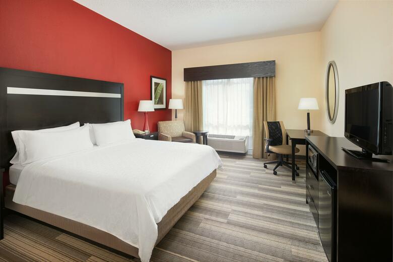 Hotel Holiday Inn Express I-26 & Us 29 At Westgate Mall