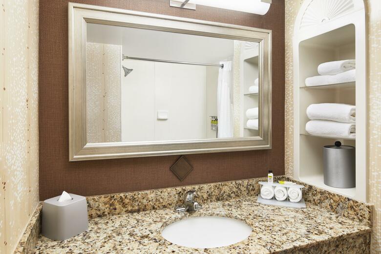 Hotel Holiday Inn Express I-26 & Us 29 At Westgate Mall