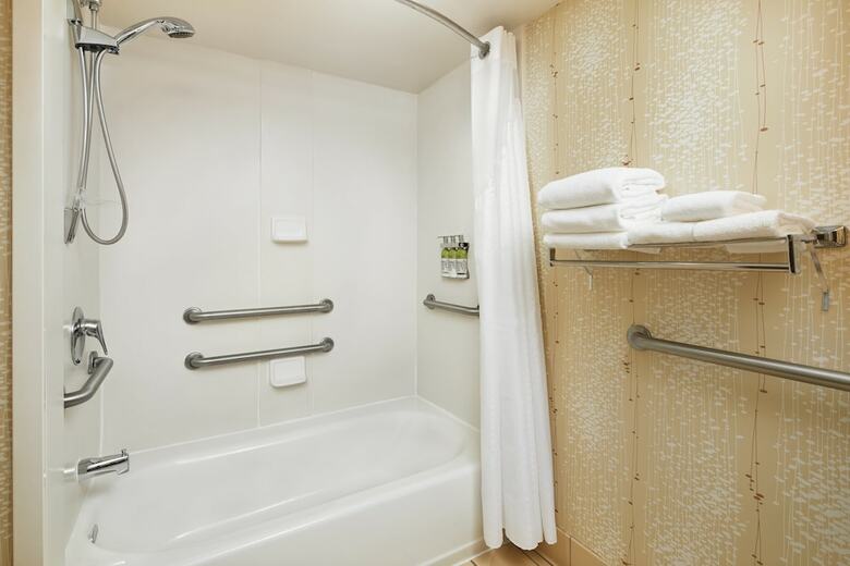Hotel Holiday Inn Express I-26 & Us 29 At Westgate Mall