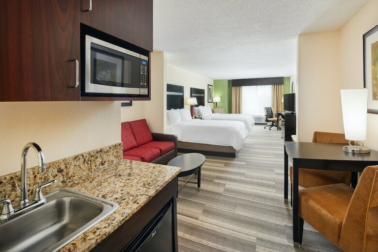 Hotel Holiday Inn Express I-26 & Us 29 At Westgate Mall