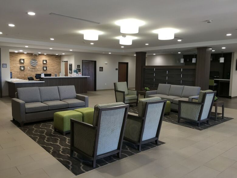 Hotel Comfort Inn & Suites