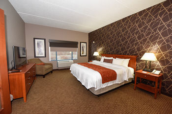 Wheeling Island Hotel-casino-racetrack