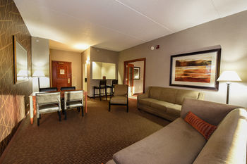 Wheeling Island Hotel-casino-racetrack