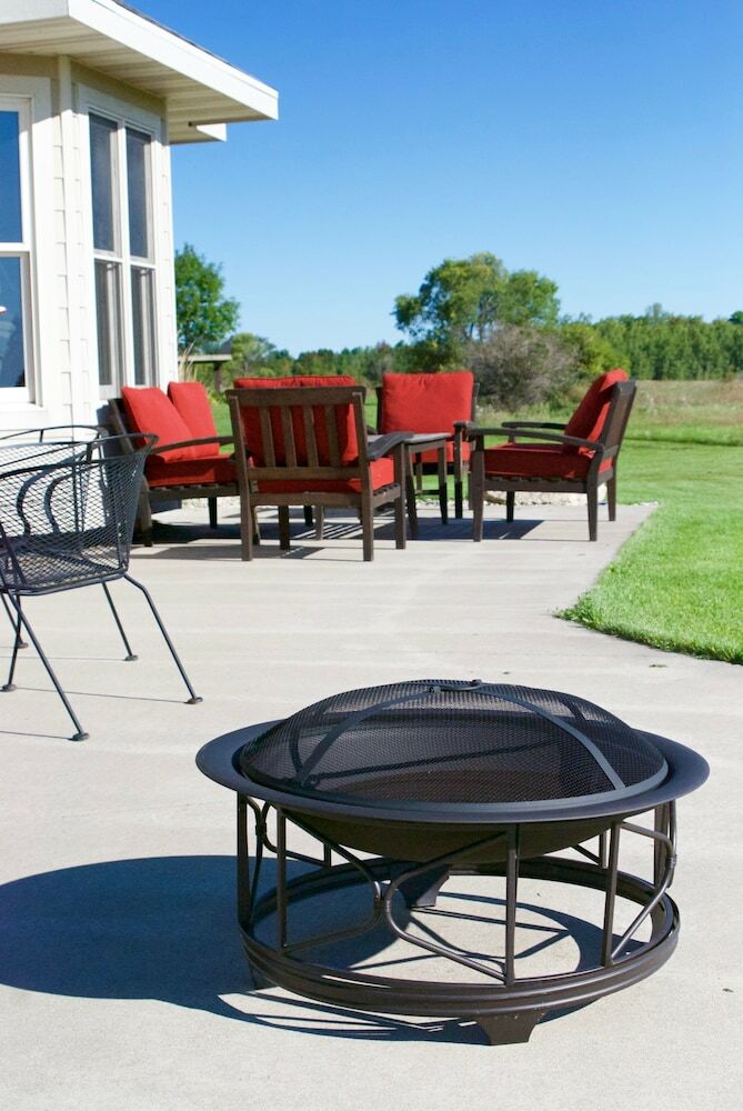 Hostal Settlement Courtyard Inn & Lavender Spa