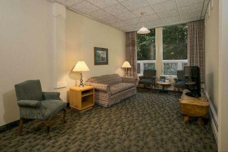 Hotel Mountaineer Lodge