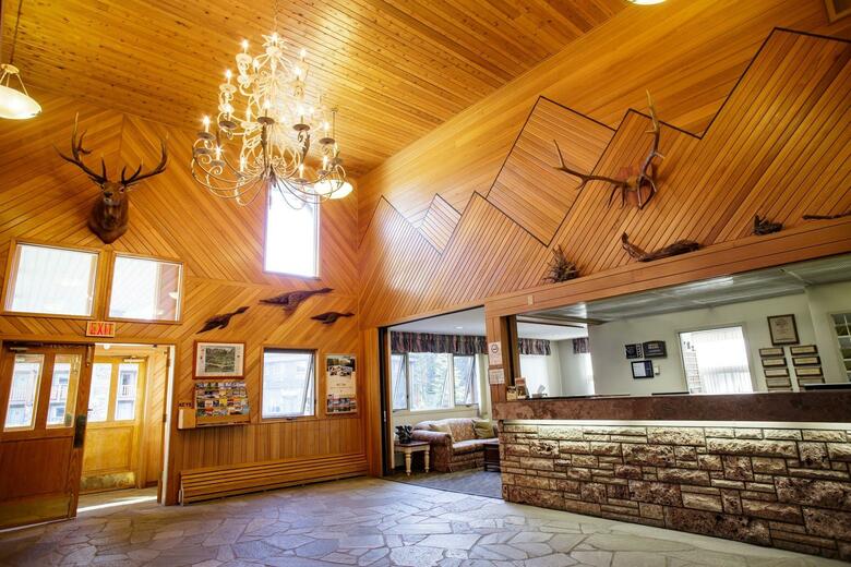 Hotel Mountaineer Lodge