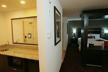 Hotel Hampton Inn & Suites By Hilton Red Deer