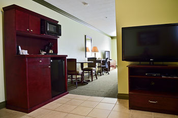 Hotel Quality Inn & Suites