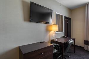 Hotel Comfort Inn & Suites