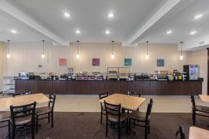 Hotel Comfort Inn & Suites