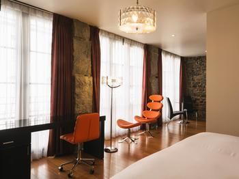Le Petit Hotel
