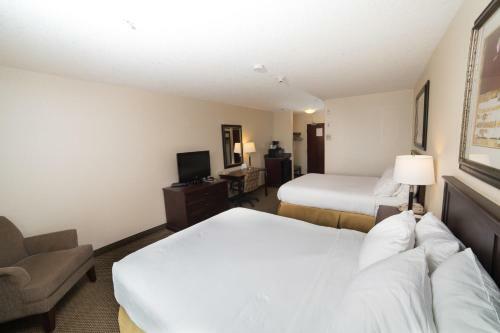 Holiday Inn Express Hotel & Suites Whitecourt