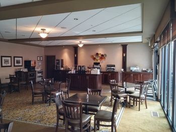 Hotel The Kanata Inns