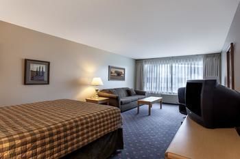 Howard Johnson Hotel - Nanaimo Harbourside