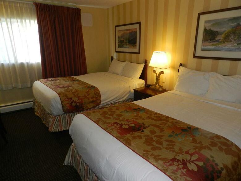 Hotel Arbutus Inn
