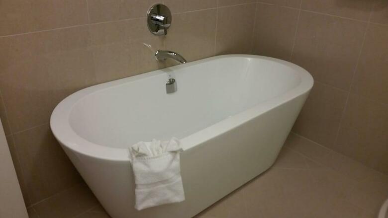 Hotel Arbutus Inn