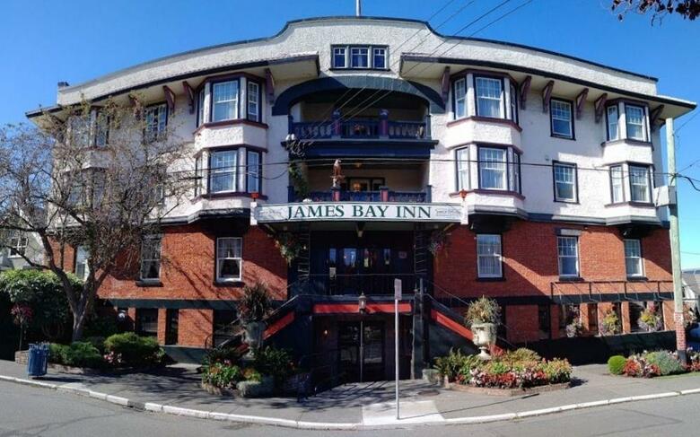 James Bay Inn Hotel & Suites