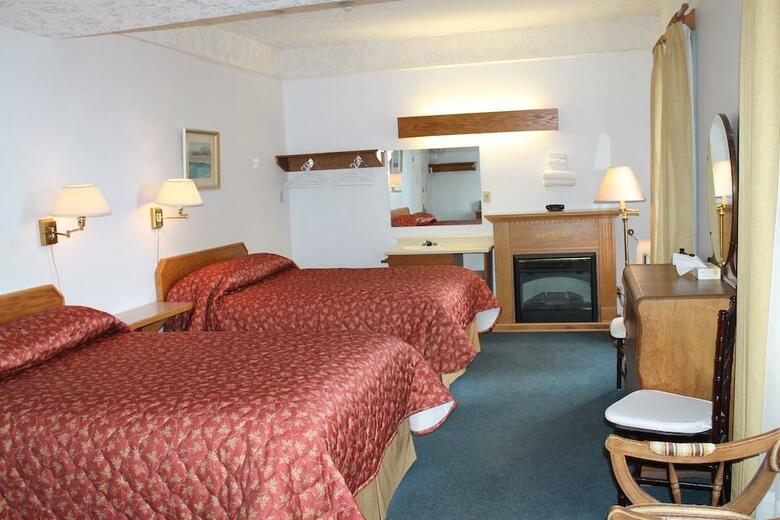 James Bay Inn Hotel & Suites