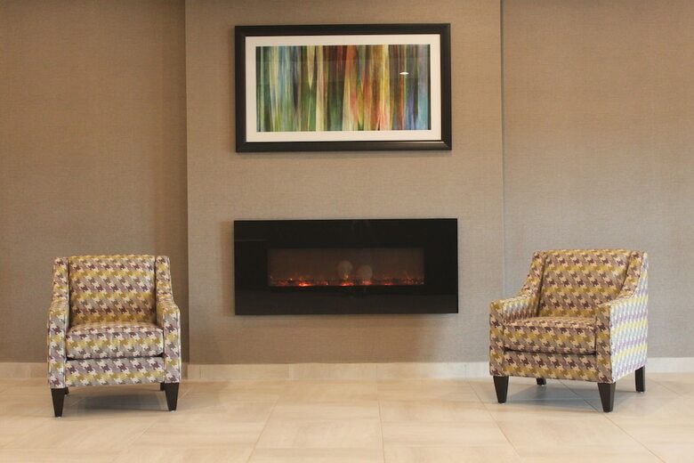 Hotel Meridian Inn & Suites