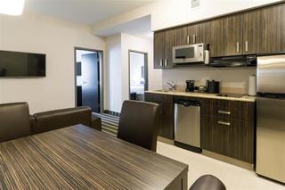 Hotel Best Western Plus Service Inn & Suites