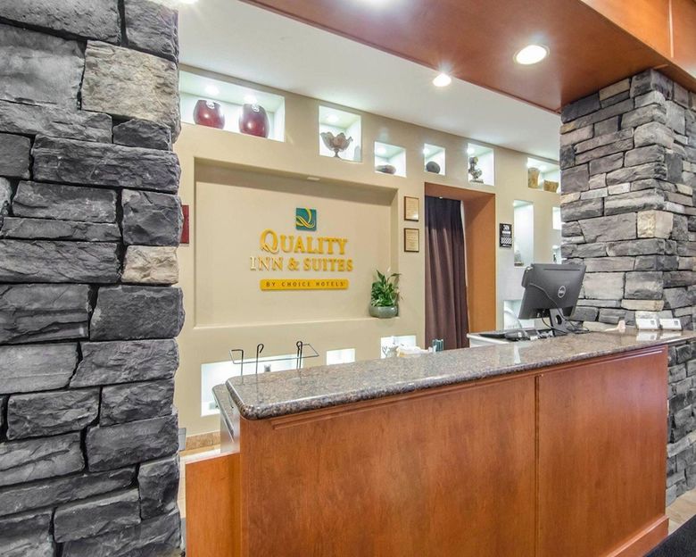 Hotel Quality Inn & Suites