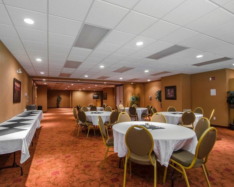 Hotel Quality Inn & Suites