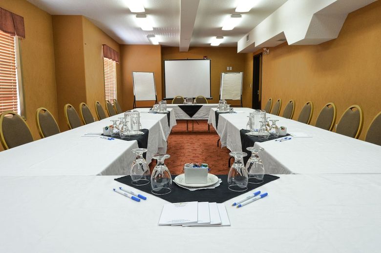 Hotel Quality Inn & Suites