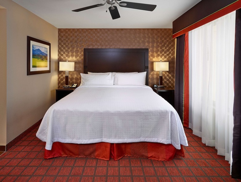 Hotel Homewood Suites By Hilton Calgary-airport, Alberta, Canada