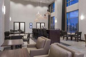 Hotel Hampton Inn & Suites By Hilton Airdrie