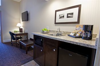 Comfort Inn Surrey Hotel