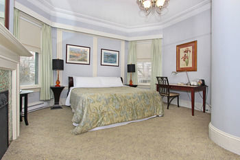 Cabot House Downtown B&B