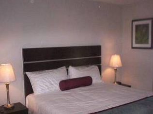 Motel Super 8 Saskatoon Near Downtown