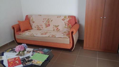 Kenos Hostel