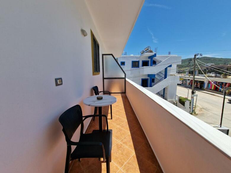 Hostal Villa White