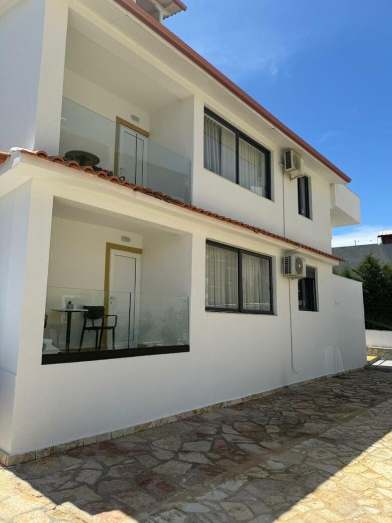 Hostal Villa White