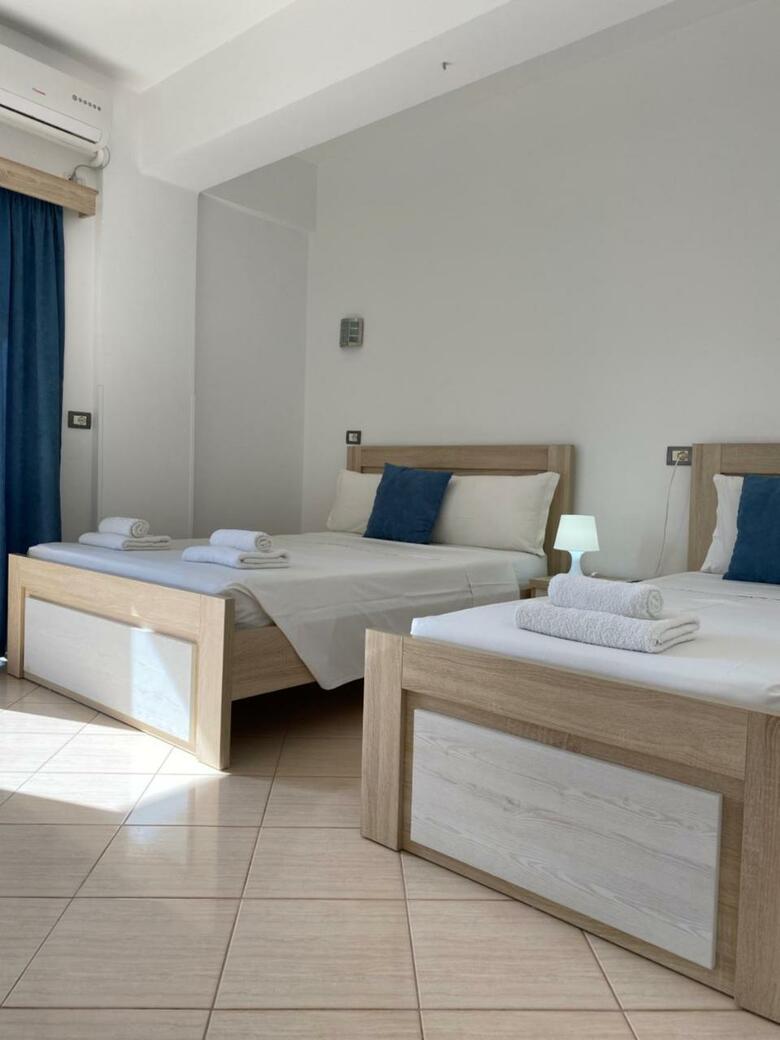 Hostal Villa White