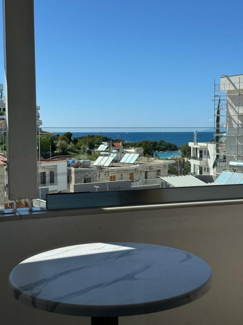 Hostal Villa White