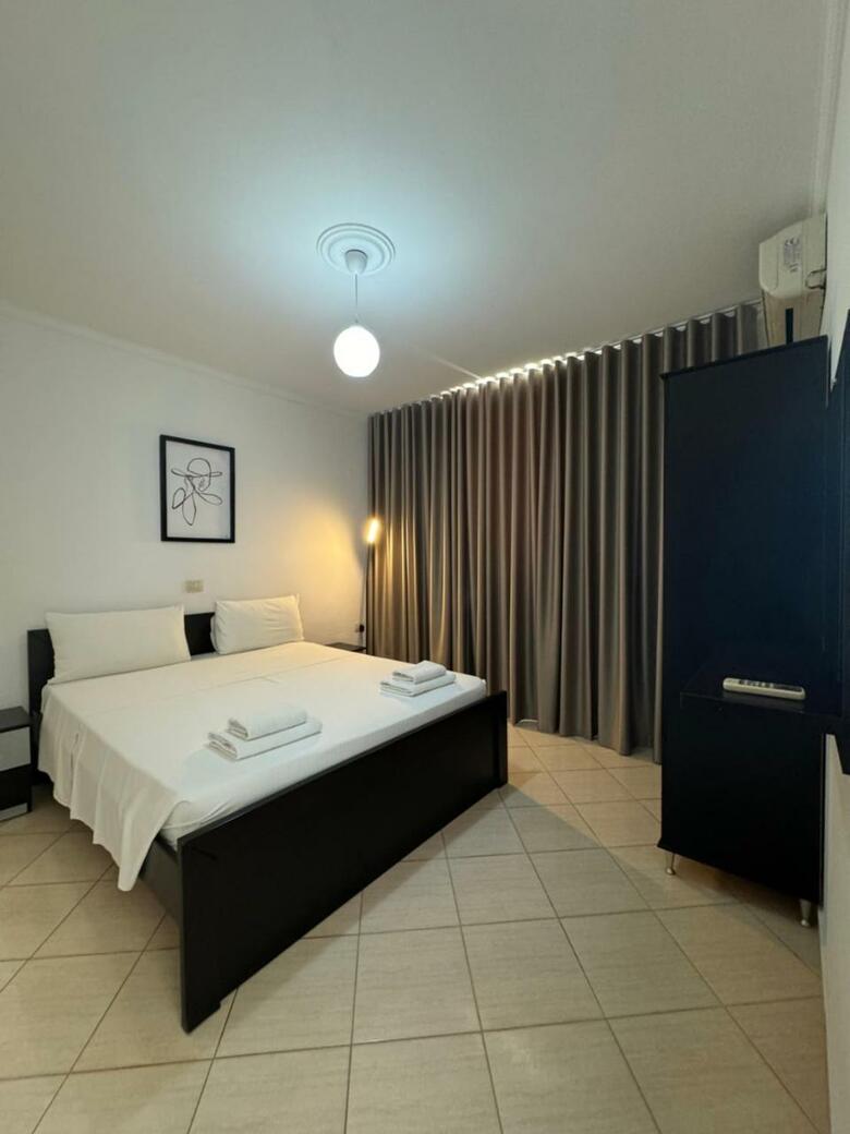 Hostal Villa White