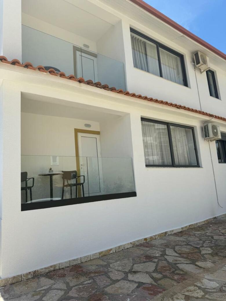 Hostal Villa White