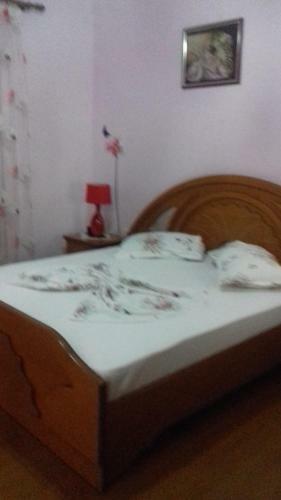 Hostal Studios Florand Sela