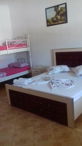 Hostal Studios Florand Sela