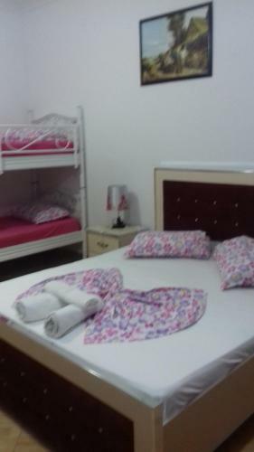 Hostal Studios Florand Sela