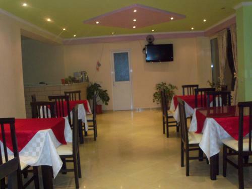 Hostal Studios Florand Sela